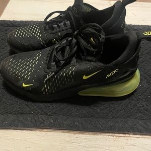 Womens Nike Air 270
